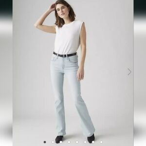 Levi's 726 Flare High Rise Flip Through